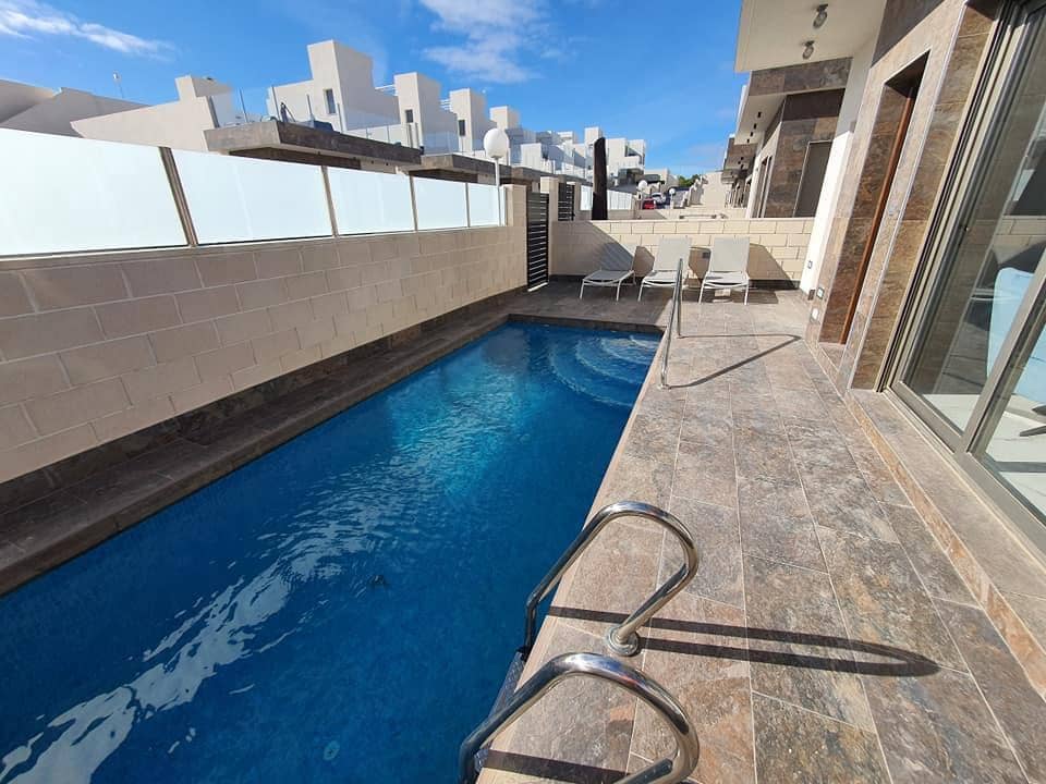 Chalet de 5 habitaciones en Los Altos en venta con piscina - 380.000 € (Ref: 8449506)