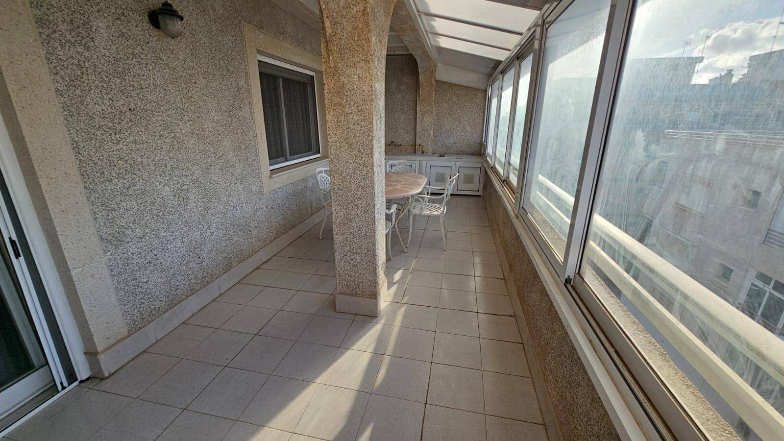 3 soveværelse Lejlighed til salg i Torrevieja - € 138.000 (Ref: 8585875)