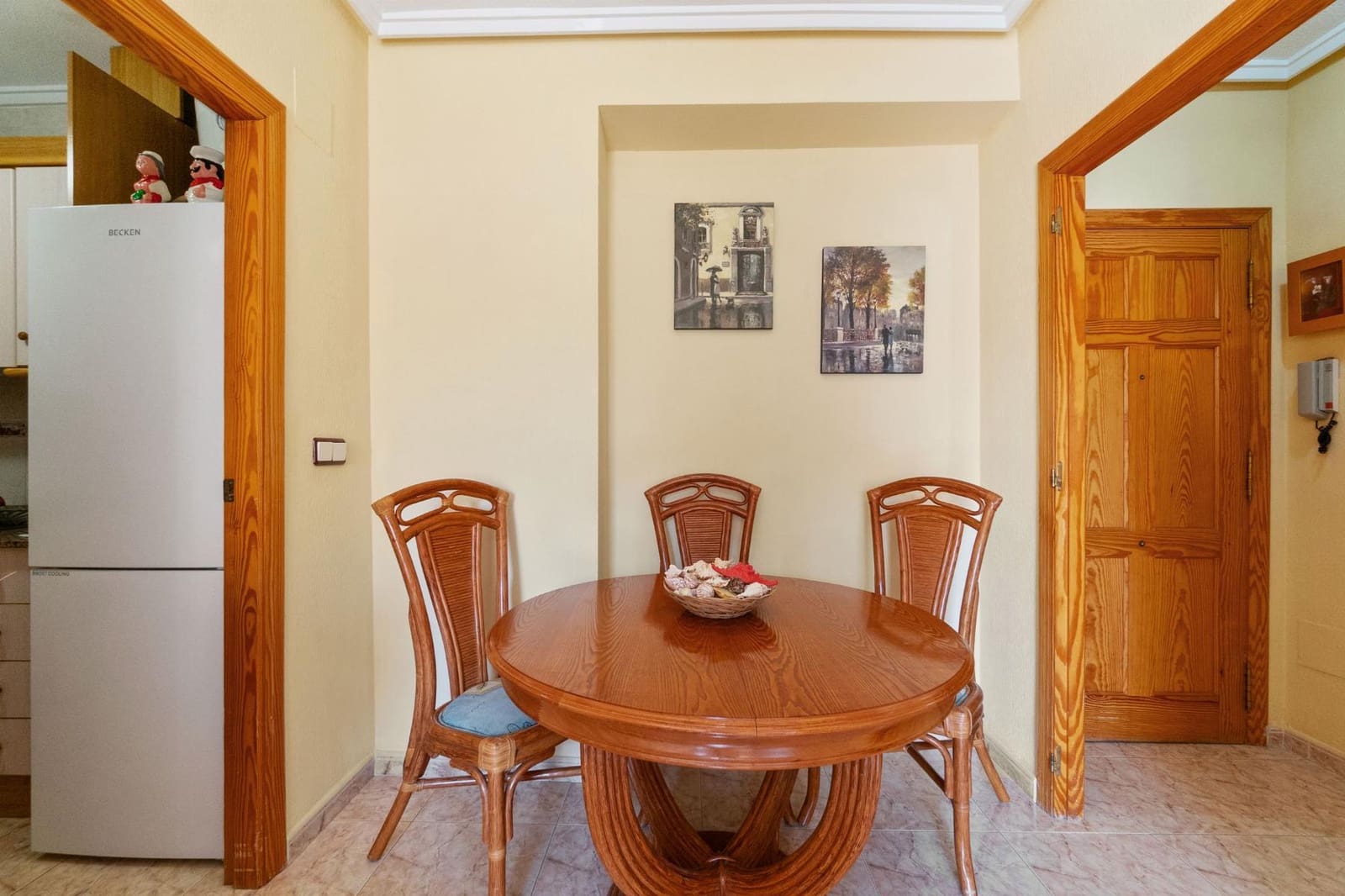 Apartamento de 2 habitaciones en Torrevieja en venta - 125.900 € (Ref: 8601023)