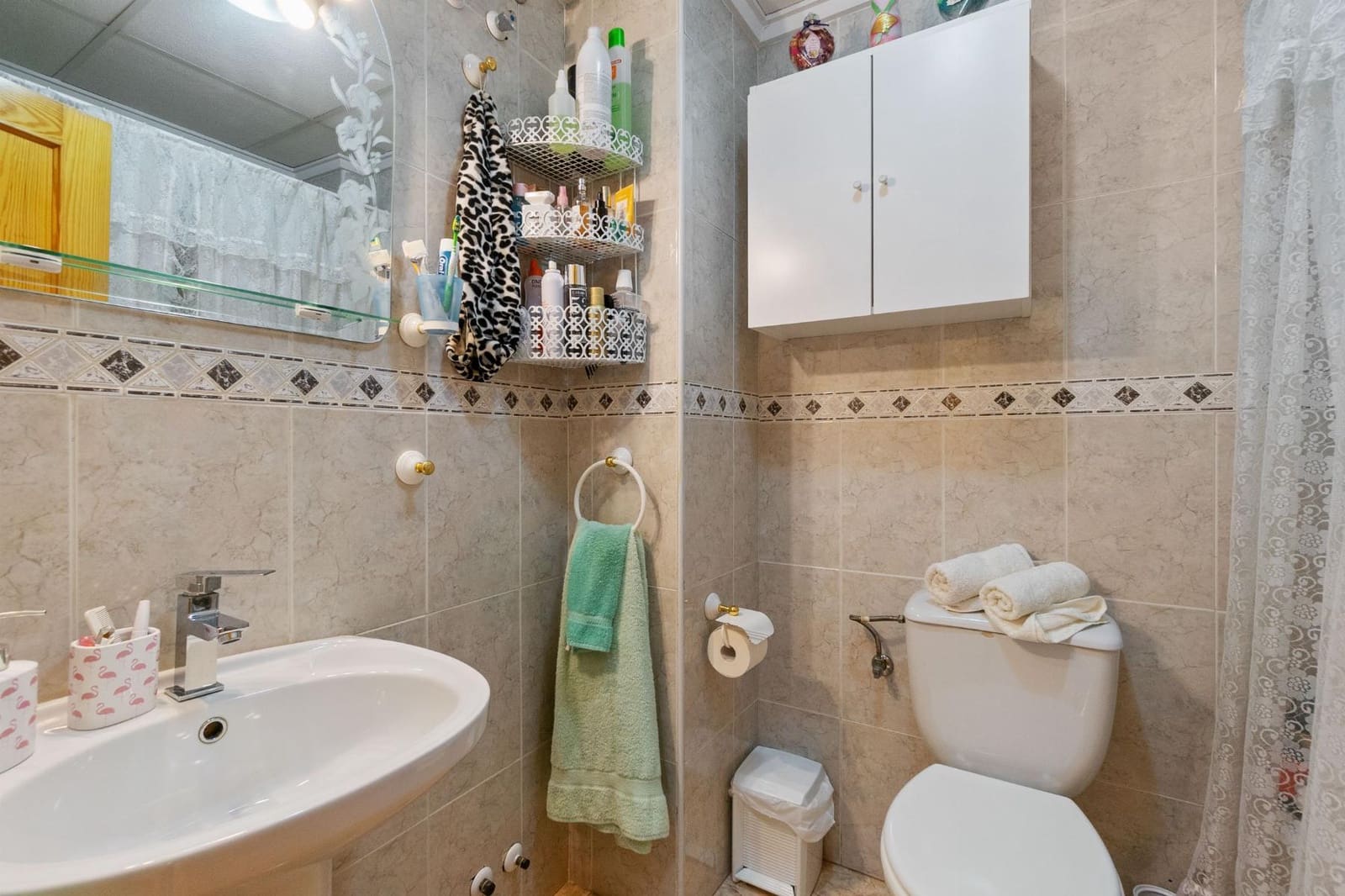 Apartamento de 2 habitaciones en Torrevieja en venta - 125.900 € (Ref: 8601023)