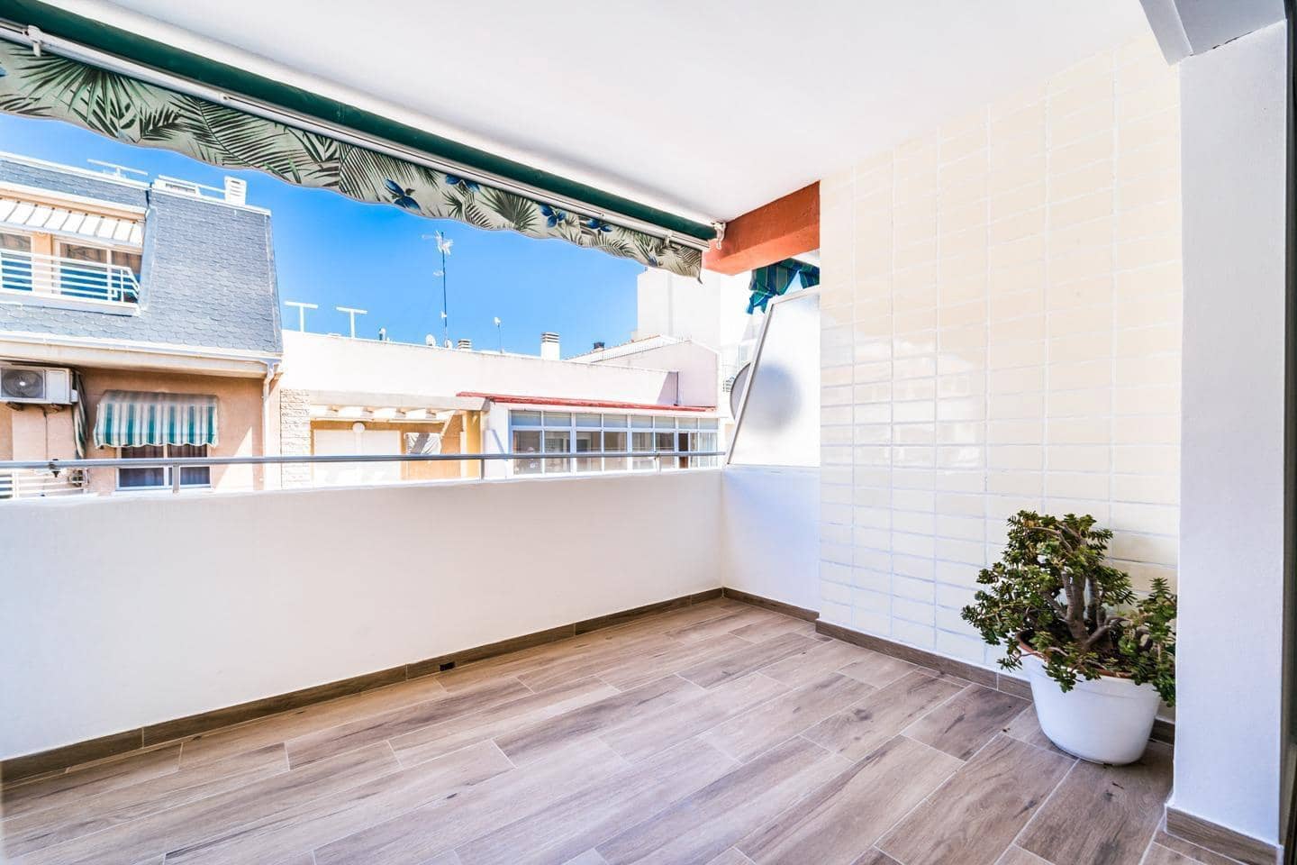 3 soverom Leilighet til salgs i Torrevieja - € 215 000 (Ref: 8635834)