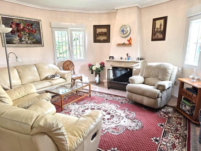 3 quarto Moradia para venda em Playa Flamenca, Orihuela com piscina garagem - 550 000 € (Ref: 8697345)