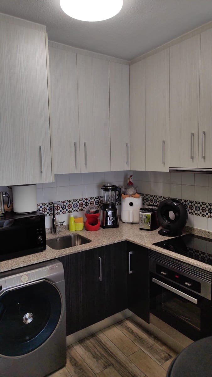 1 sypialnia Apartament na sprzedaż w Torrevieja z basenem - 93 000 € (Ref: 8697354)