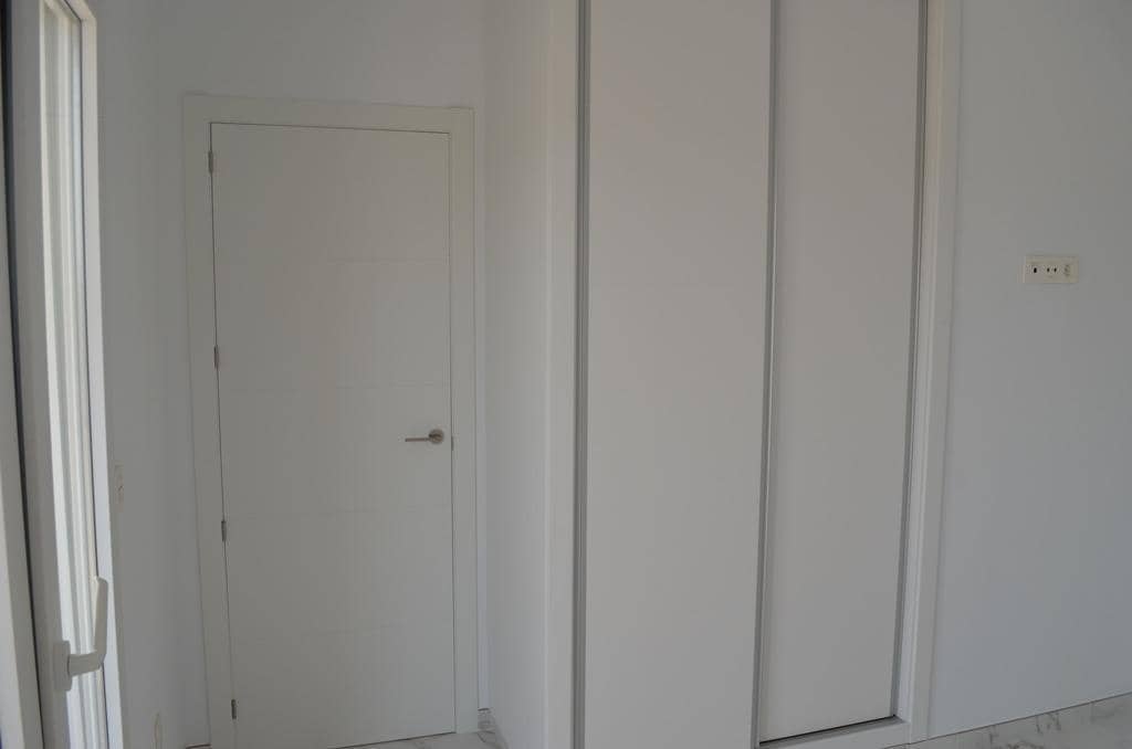 4 bedroom Villa for sale in Pinoso with pool - € 505,000 (Ref: 8697386)