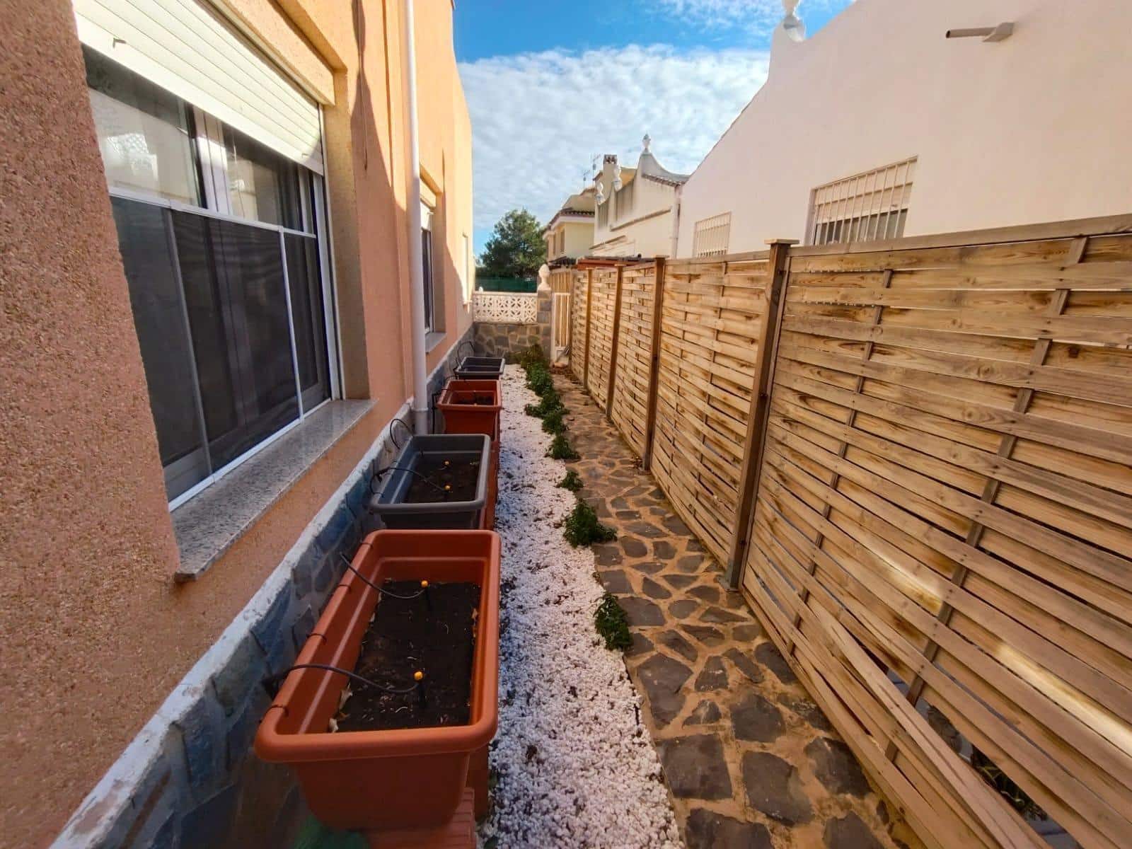 3 bedroom Villa for sale in Orihuela Costa with pool - € 234,999 (Ref: 8873792)