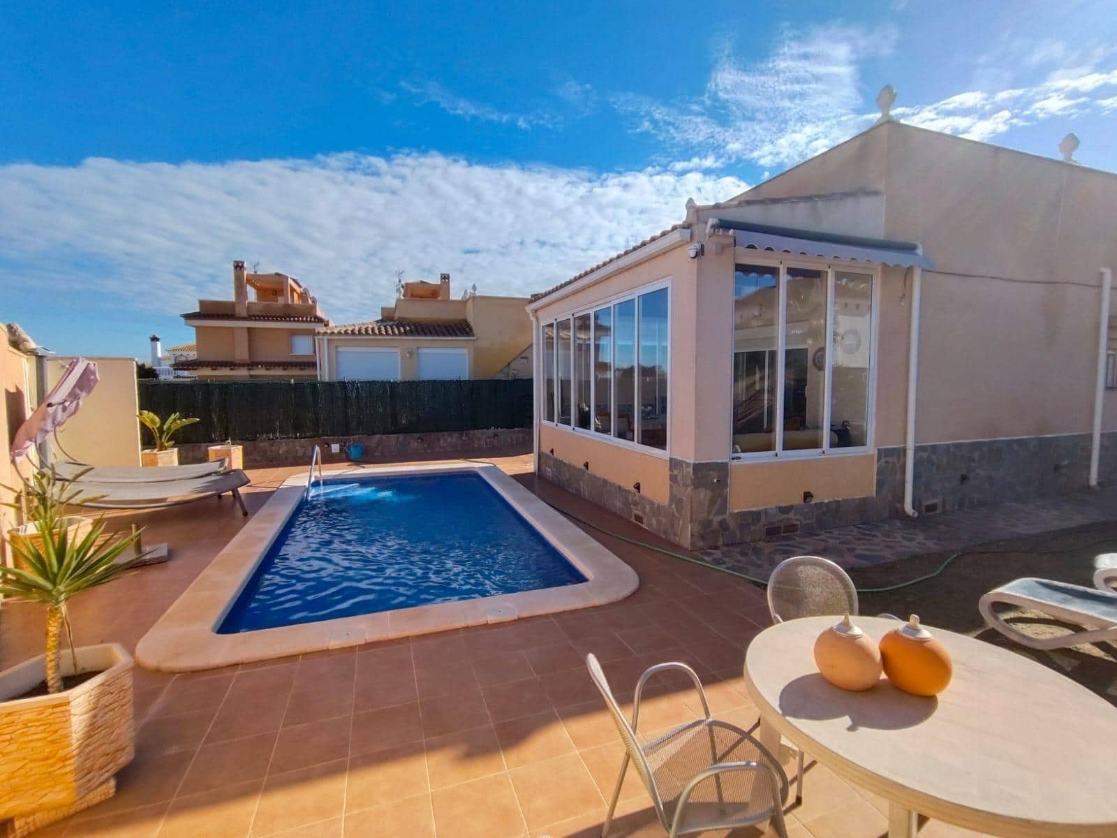 3 bedroom Villa for sale in Orihuela Costa with pool - € 234,999 (Ref: 8873792)
