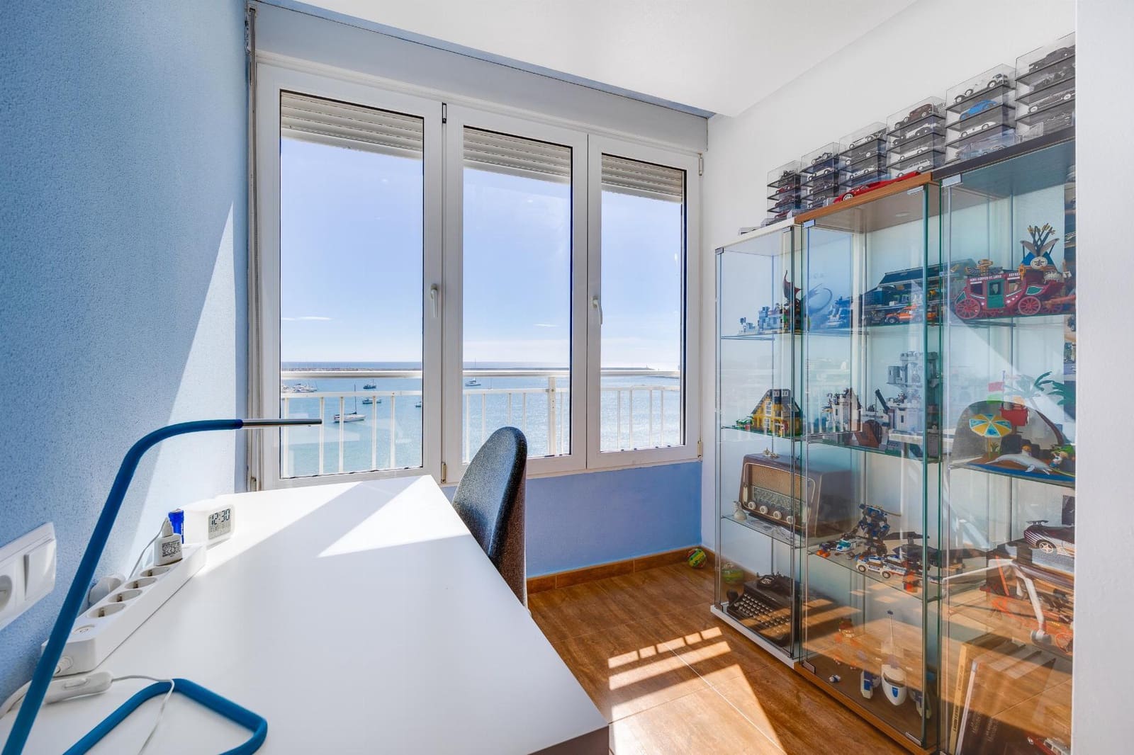 Apartamento de 3 habitaciones en Torrevieja en venta con piscina garaje - 379.990 € (Ref: 8891937)