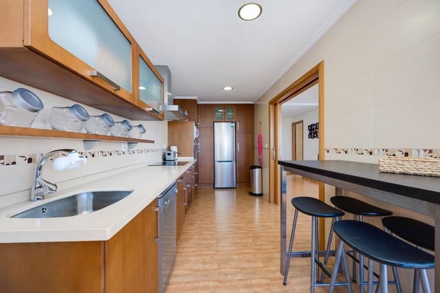 Apartamento de 3 habitaciones en Playa del Acequión, Torrevieja en venta con piscina garaje - 379.990 € (Ref: 8891937)