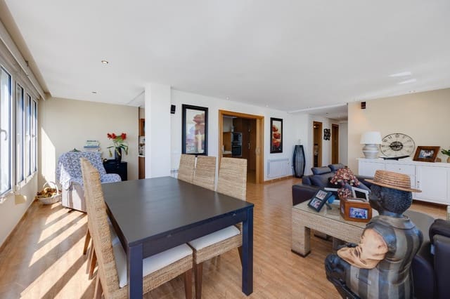 Apartamento de 3 habitaciones en Playa del Acequión, Torrevieja en venta con piscina garaje - 379.990 € (Ref: 8891937)