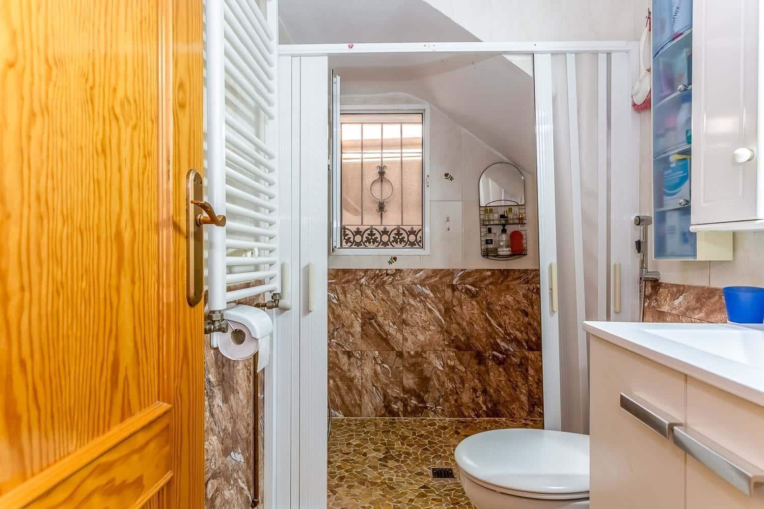 3 soveværelse Villa til salg i Orihuela Costa med swimmingpool - € 299.000 (Ref: 8891944)