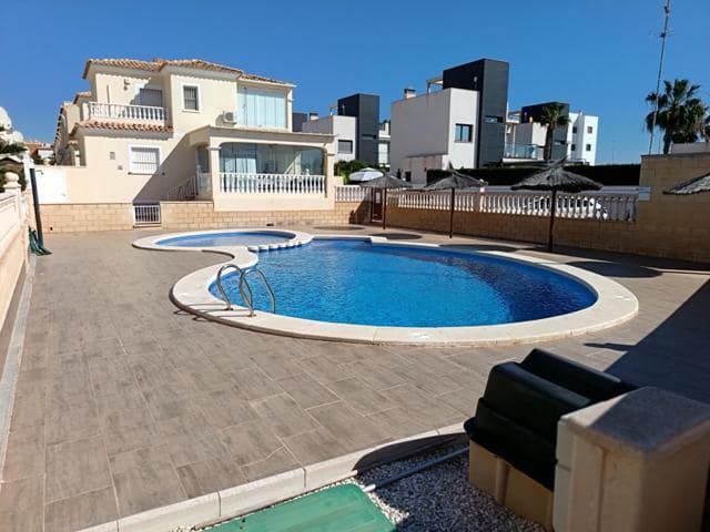 4 makuuhuone Huvila myytävänä paikassa Lomas de Cabo Roig - Los Dolses, Orihuela mukana uima-altaan - 289 000 € (Ref: 8925360)