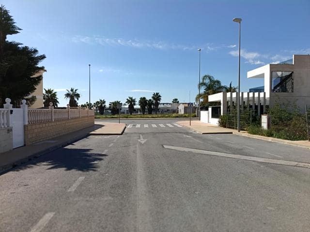 4 bedroom Villa for sale in Orihuela Costa with pool - € 289,000 (Ref: 8925360)