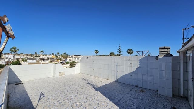 Bungalow de 2 habitaciones en La Siesta, Torrevieja en venta - 99.000 € (Ref: 8949854)