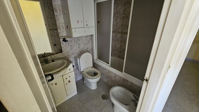 Bungalow de 2 habitaciones en La Siesta, Torrevieja en venta - 99.000 € (Ref: 8949854)