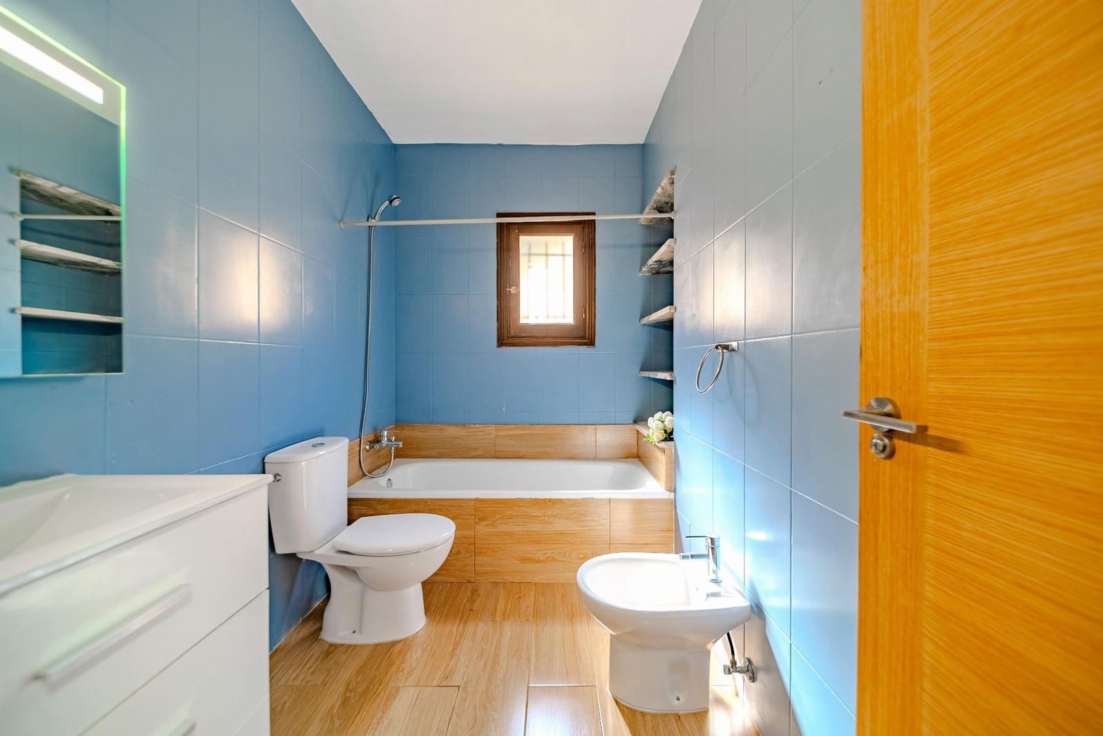 3 sypialnia Willa na sprzedaż w Playa Flamenca z basenem garażem - 483 969 € (Ref: 8983673)