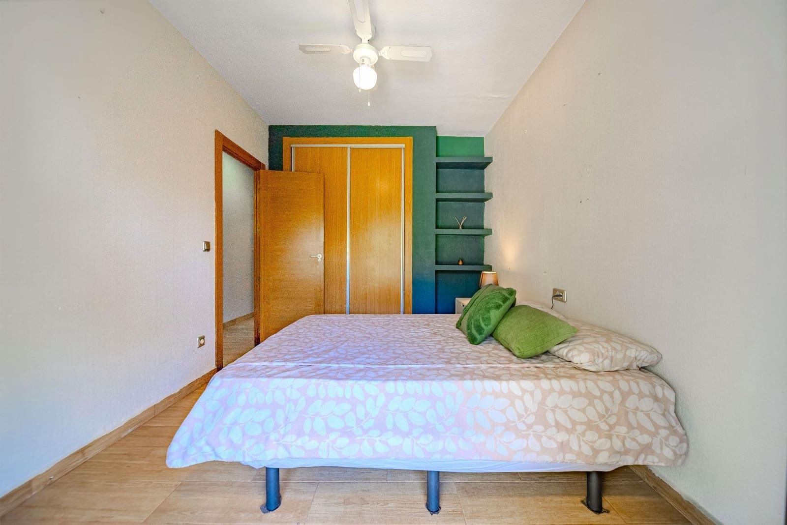 3 sypialnia Willa na sprzedaż w Playa Flamenca z basenem garażem - 483 969 € (Ref: 8983673)