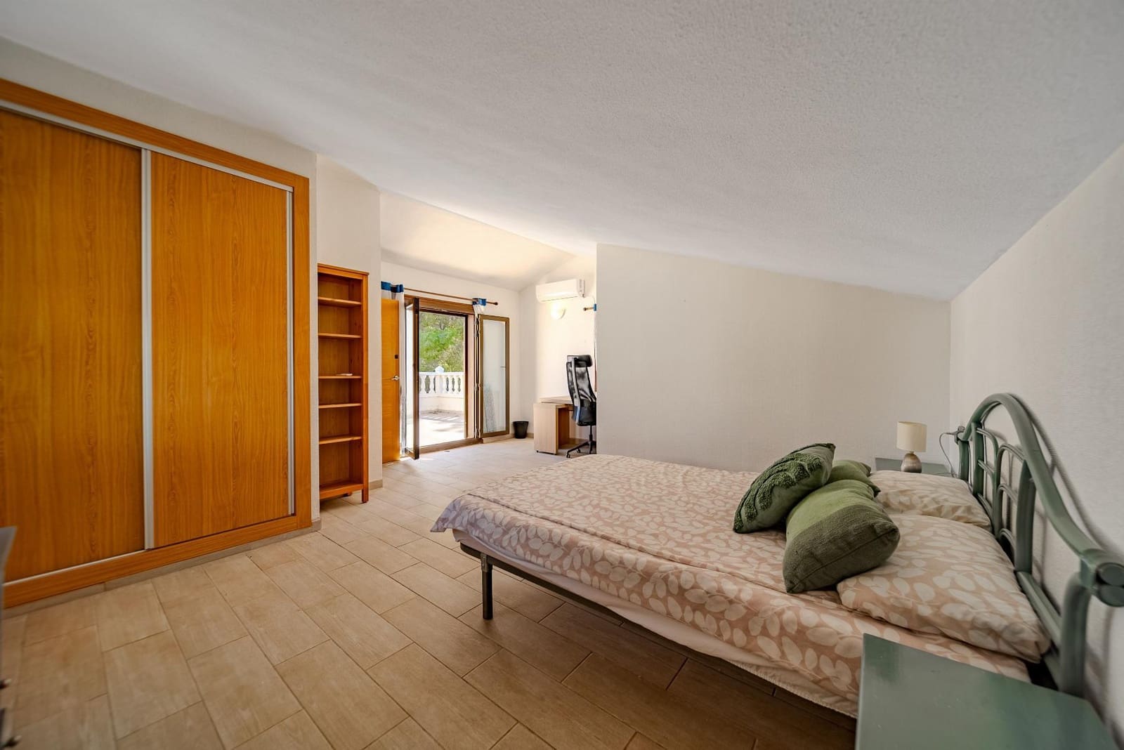 3 sypialnia Willa na sprzedaż w Playa Flamenca z basenem garażem - 483 969 € (Ref: 8983673)