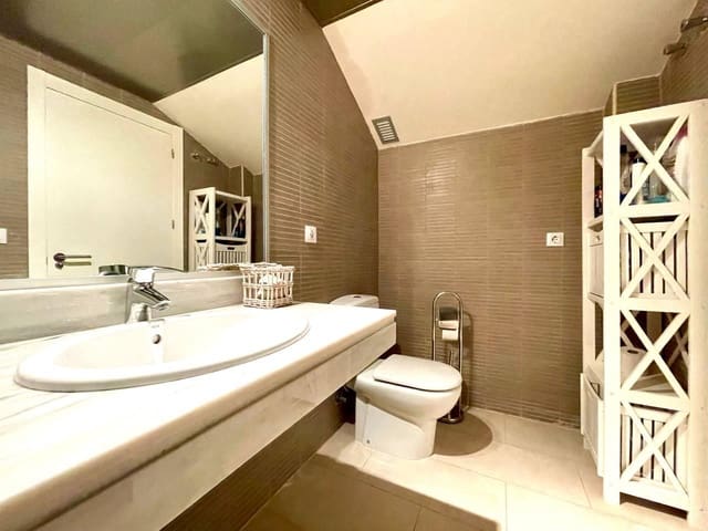 2 slaapkamer Penthouse te koop in Altea met zwembad garage - € 320.000 (Ref: 9050381)