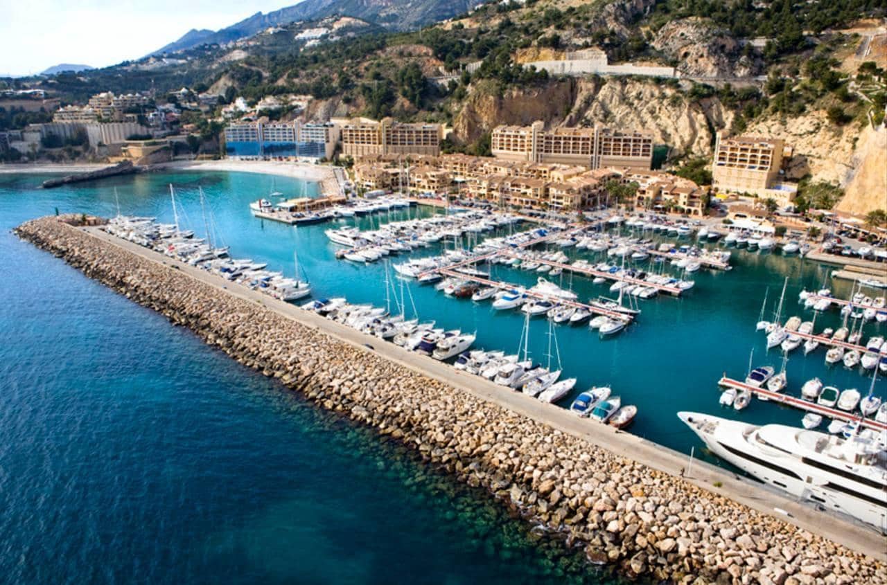 2 slaapkamer Penthouse te koop in Altea met zwembad garage - € 320.000 (Ref: 9050381)