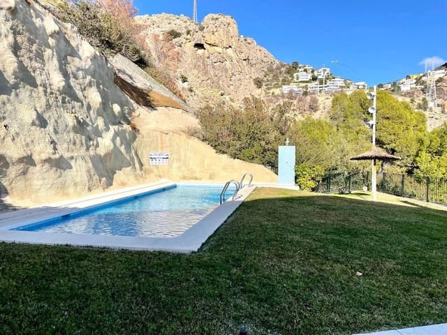 2 slaapkamer Penthouse te koop in Altea met zwembad garage - € 320.000 (Ref: 9050381)