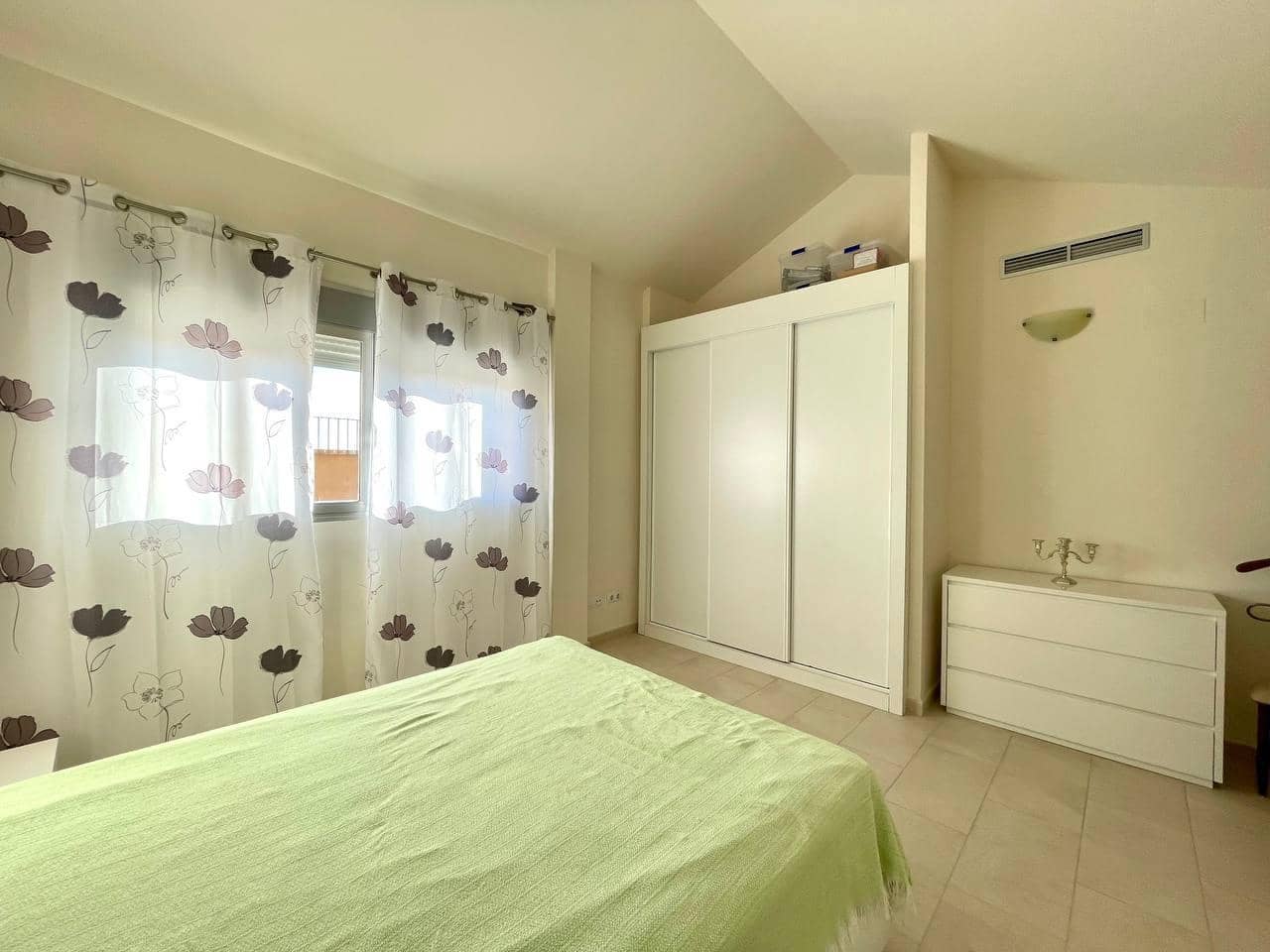 2 slaapkamer Penthouse te koop in Altea met zwembad garage - € 320.000 (Ref: 9050381)