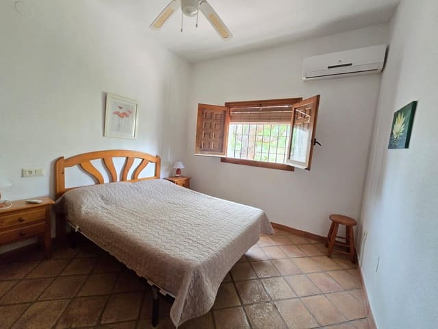 Chalet de 4 habitaciones en Cabo Roig, Orihuela en venta con piscina - 695.000 € (Ref: 9064686)