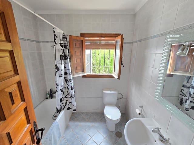 Chalet de 4 habitaciones en Cabo Roig, Orihuela en venta con piscina - 695.000 € (Ref: 9064686)