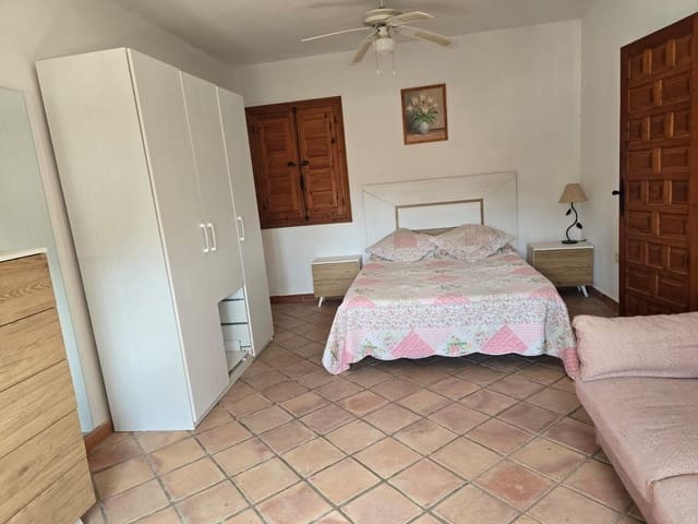 Chalet de 4 habitaciones en Cabo Roig, Orihuela en venta con piscina - 695.000 € (Ref: 9064686)