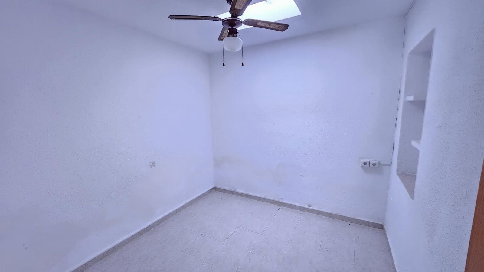 2 bedroom Bungalow for sale in Torrevieja - € 99,000 (Ref: 9075645)