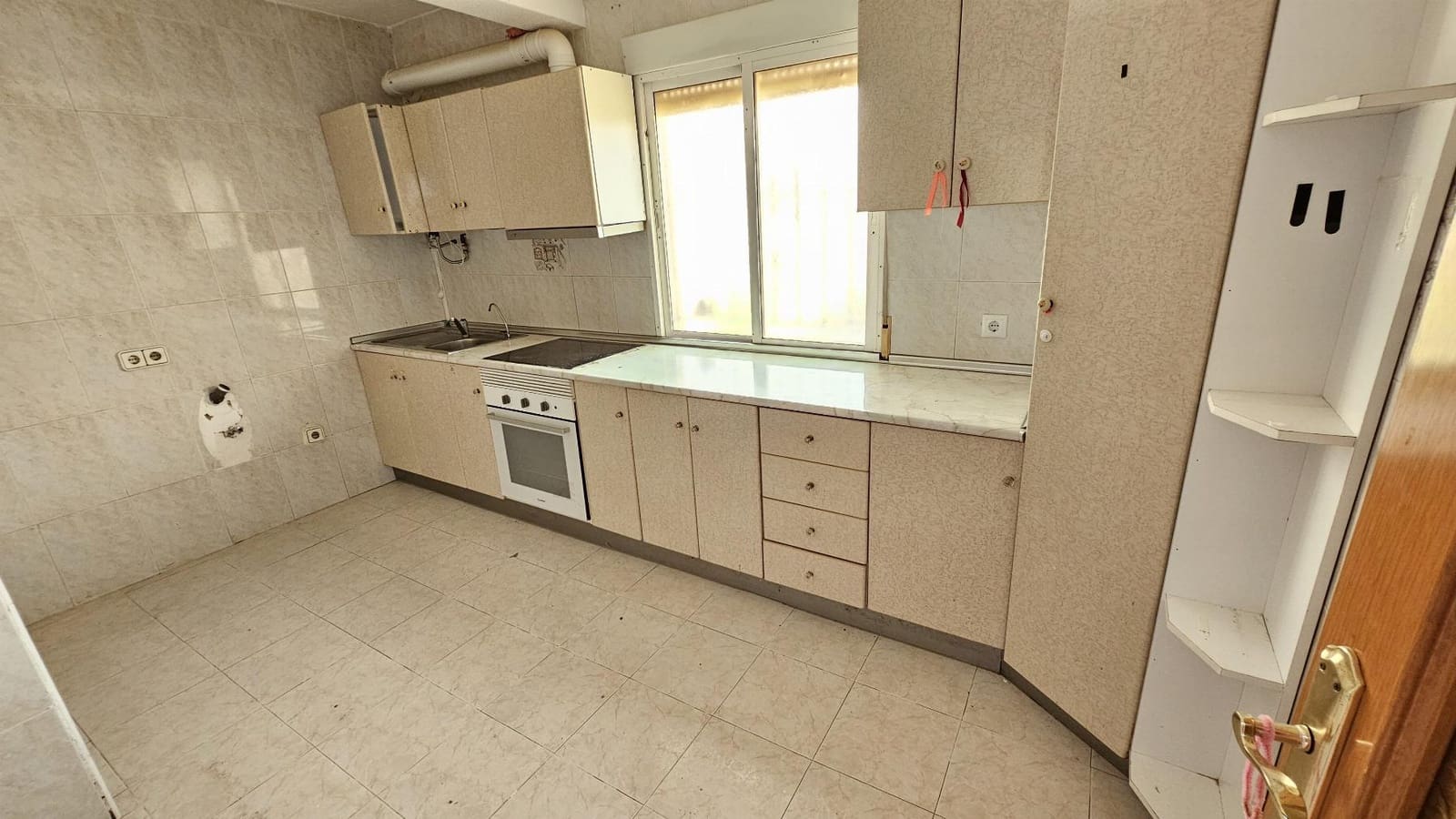 2 bedroom Bungalow for sale in Torrevieja - € 99,000 (Ref: 9075645)