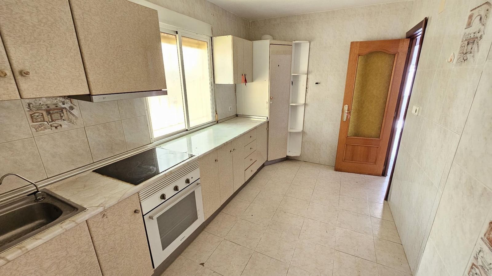 2 bedroom Bungalow for sale in Torrevieja - € 99,000 (Ref: 9075645)