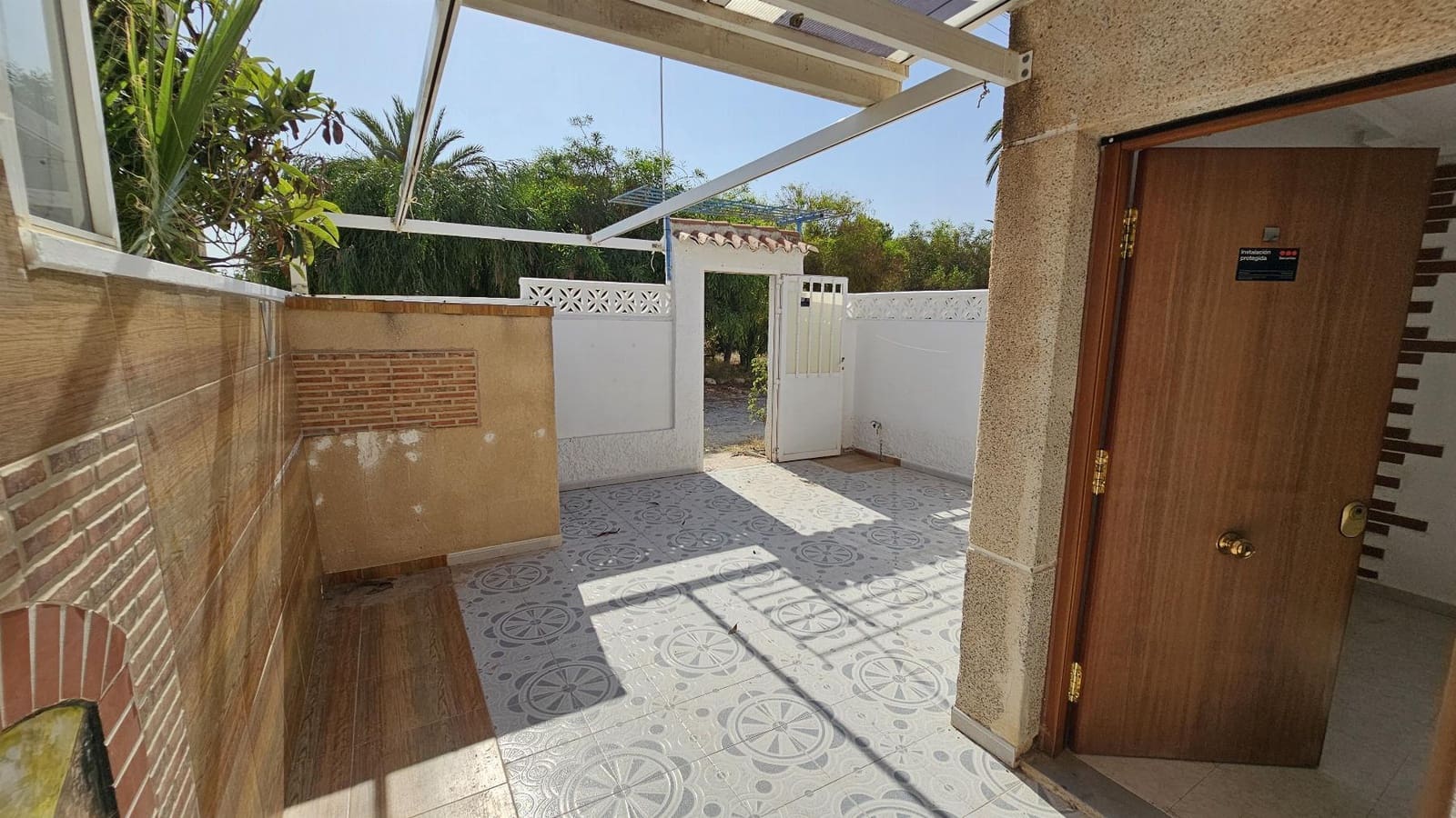 2 bedroom Bungalow for sale in Torrevieja - € 99,000 (Ref: 9075645)