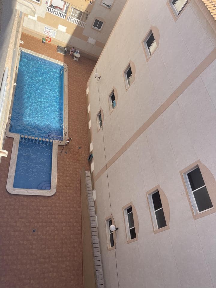 2 sovrum Takvåning till salu i Torrevieja med pool garage - 136 000 € (Ref: 9104024)
