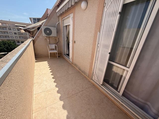 2 quarto Penthouse para venda em El Molino, Torrevieja com piscina garagem - 136 000 € (Ref: 9104024)