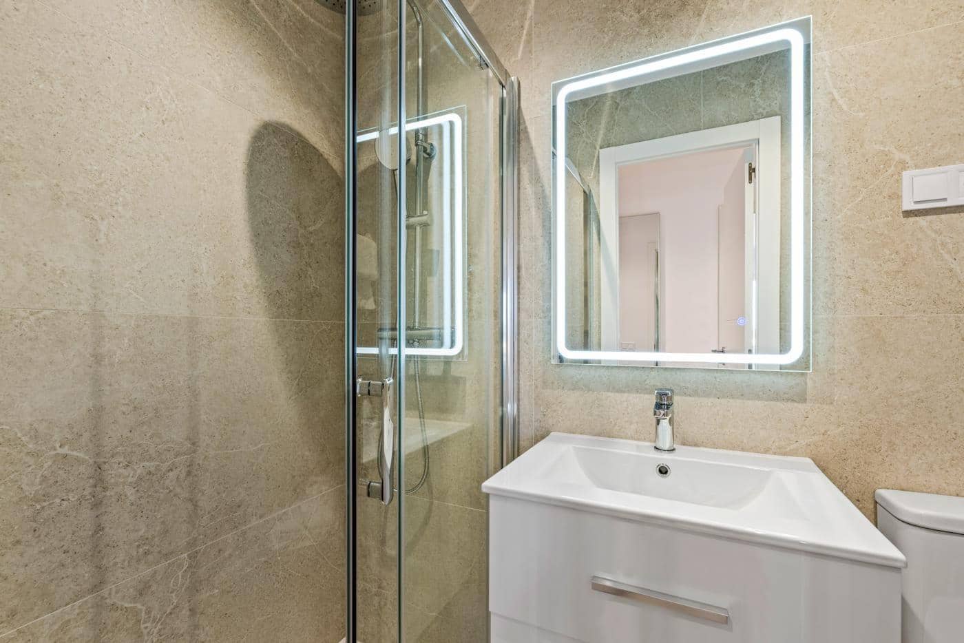 2 bedroom Apartment for sale in Punta Prima with pool - € 225,000 (Ref: 9104025)