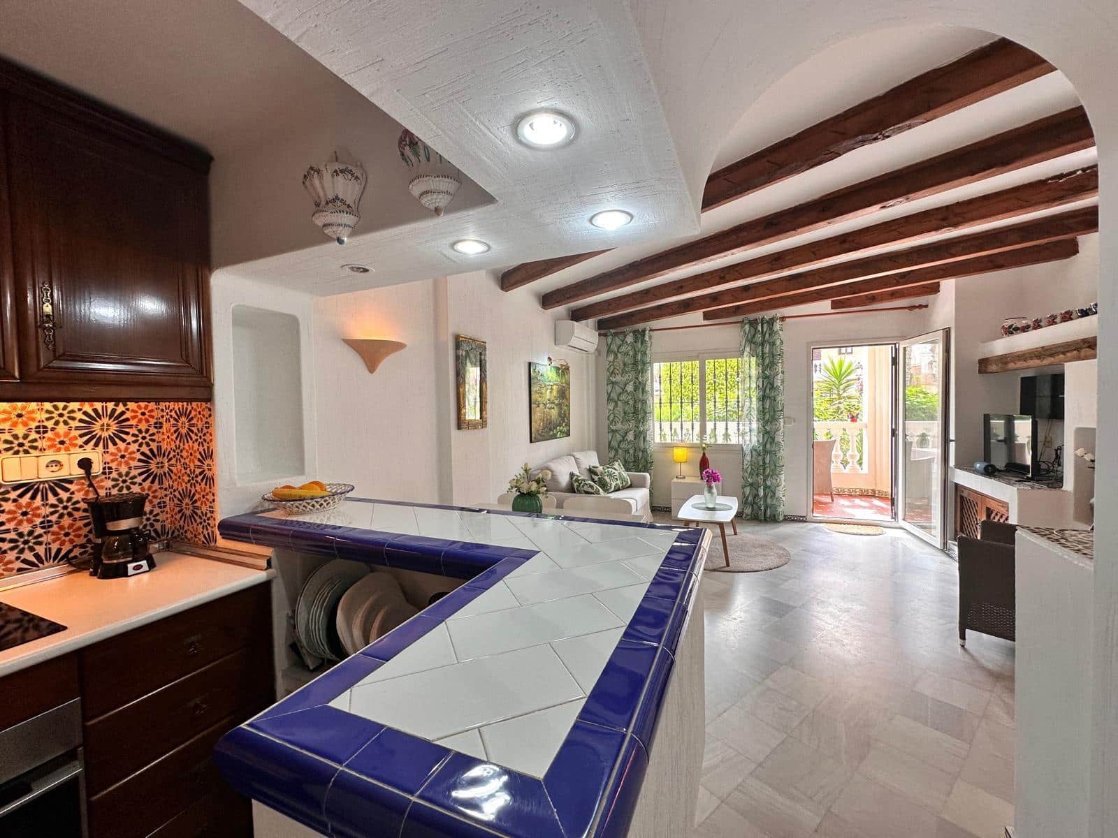 2 soveværelse Lejlighed til salg i Torrevieja med swimmingpool - € 209.000 (Ref: 9138777)