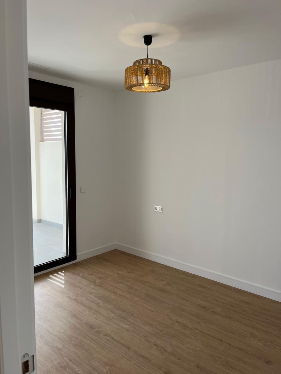 Apartamento de 2 habitaciones en Villamartin en venta con piscina garaje - 339.900 € (Ref: 9172460)