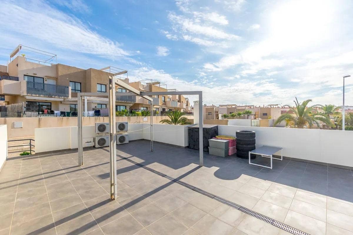 3 sypialnia Willa na sprzedaż w La Zenia z basenem garażem - 499 000 € (Ref: 9254391)