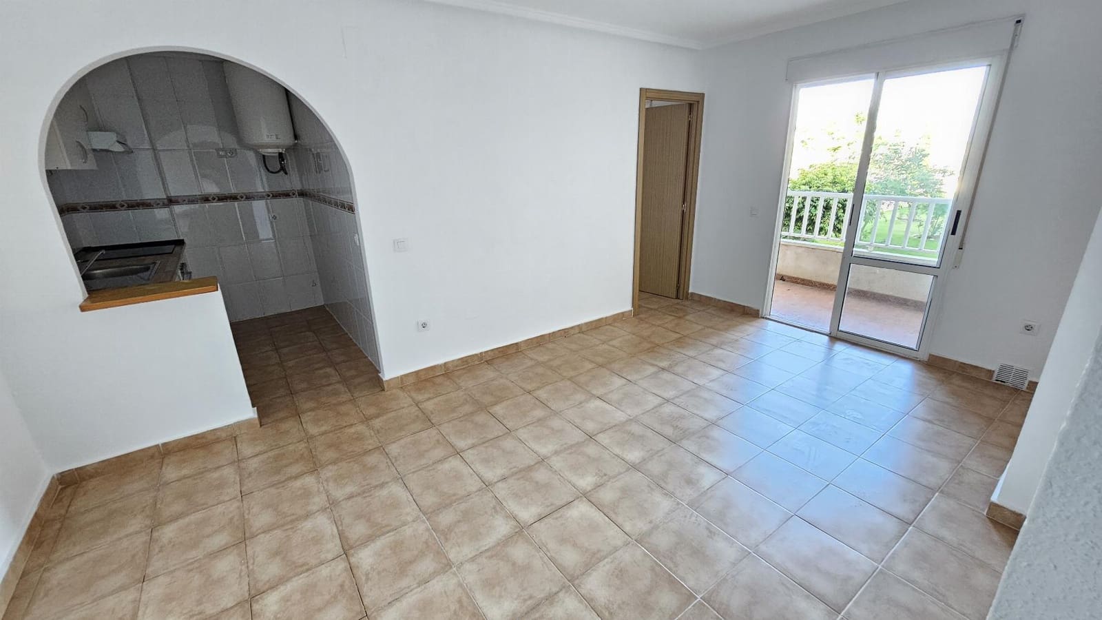 3 sypialnia Apartament na sprzedaż w Torrevieja z basenem - 145 000 € (Ref: 9293931)