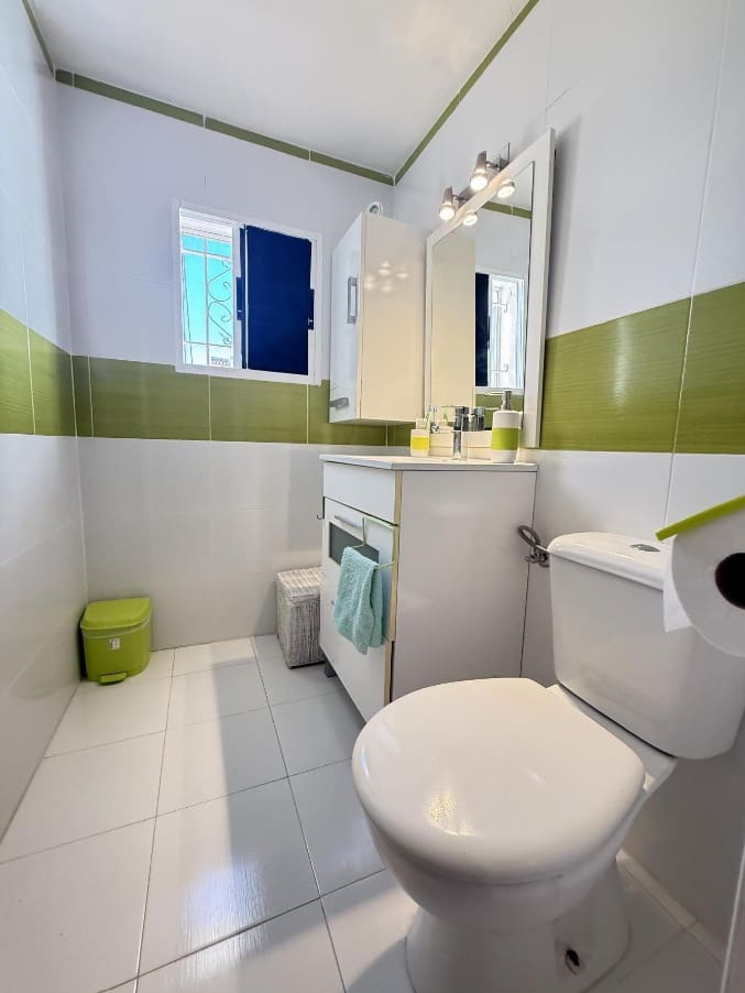 2 makuuhuone Huvila myytävänä paikassa Orihuela Costa mukana uima-altaan - 158 000 € (Ref: 9307240)