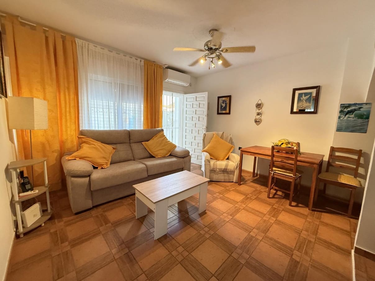 2 makuuhuone Huvila myytävänä paikassa Orihuela Costa mukana uima-altaan - 158 000 € (Ref: 9307240)