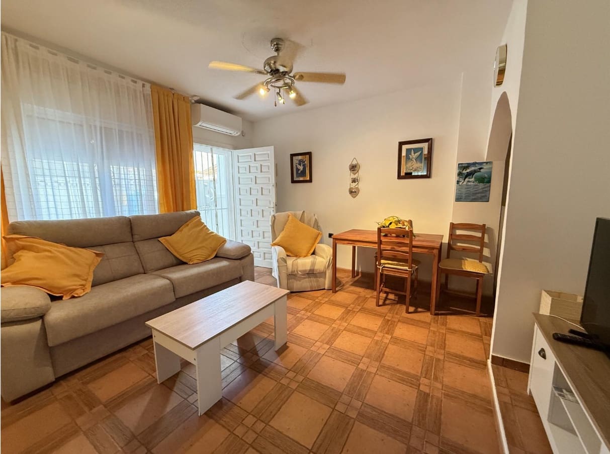 2 makuuhuone Huvila myytävänä paikassa Orihuela Costa mukana uima-altaan - 158 000 € (Ref: 9307240)