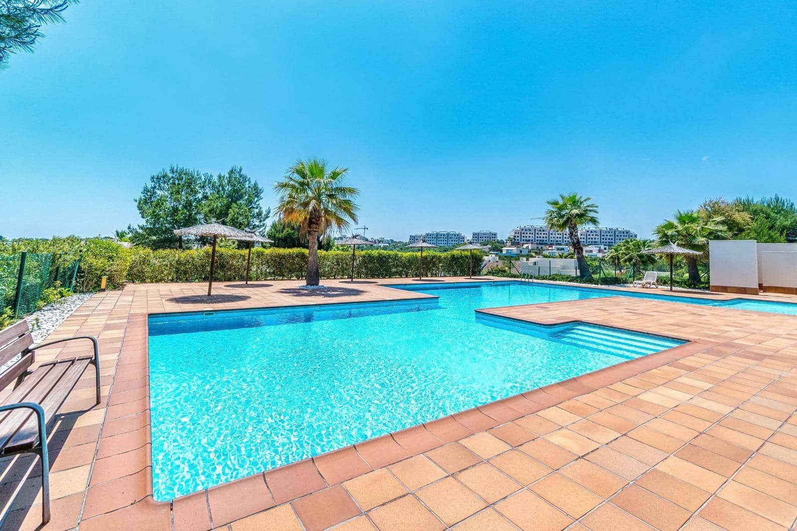 3 quarto Apartamento para venda em Las Colinas Golf com piscina garagem - 345 000 € (Ref: 9374250)