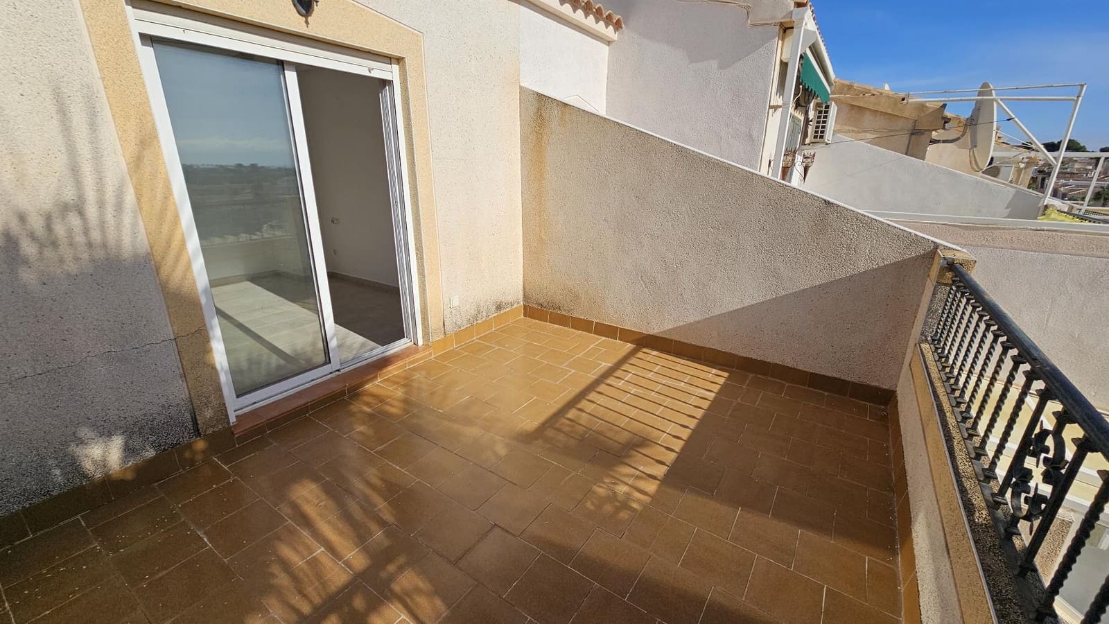 3 bedroom Apartment for sale in Filipinas with pool garage - € 190,000 (Ref: 9389930)