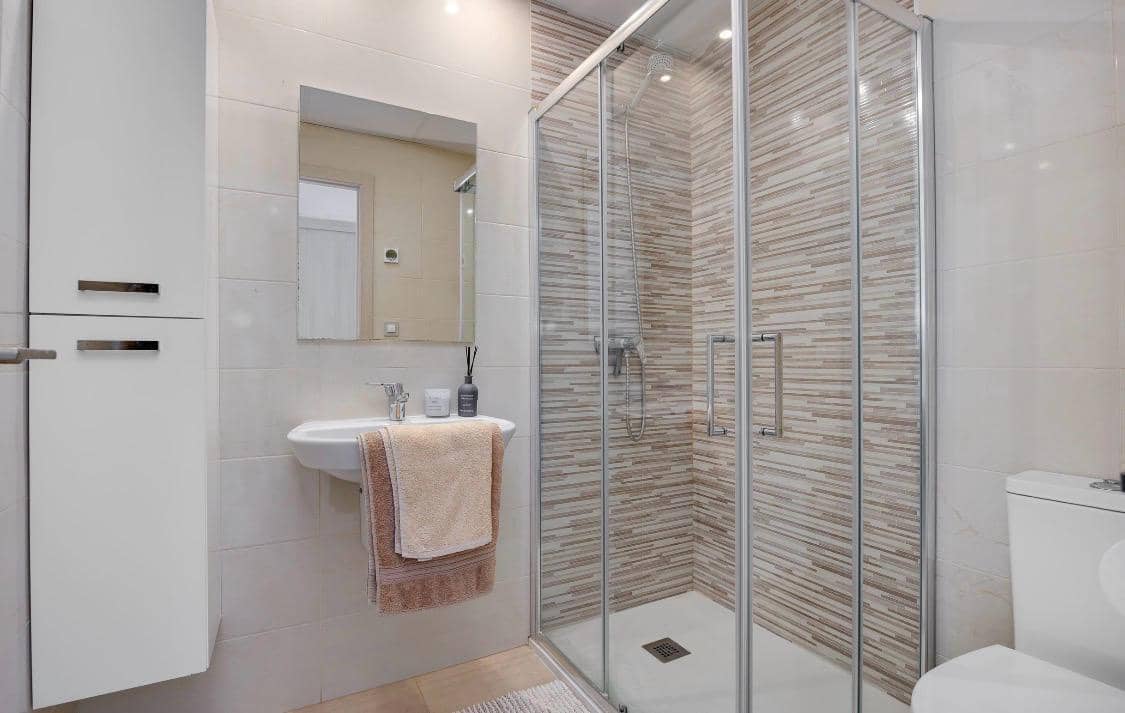 2 bedroom Apartment for sale in Orihuela Costa with pool - € 229,950 (Ref: 9395425)