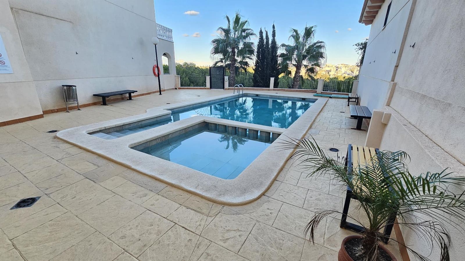 2 bedroom Apartment for sale in Campoamor with pool - € 297,000 (Ref: 9410229)