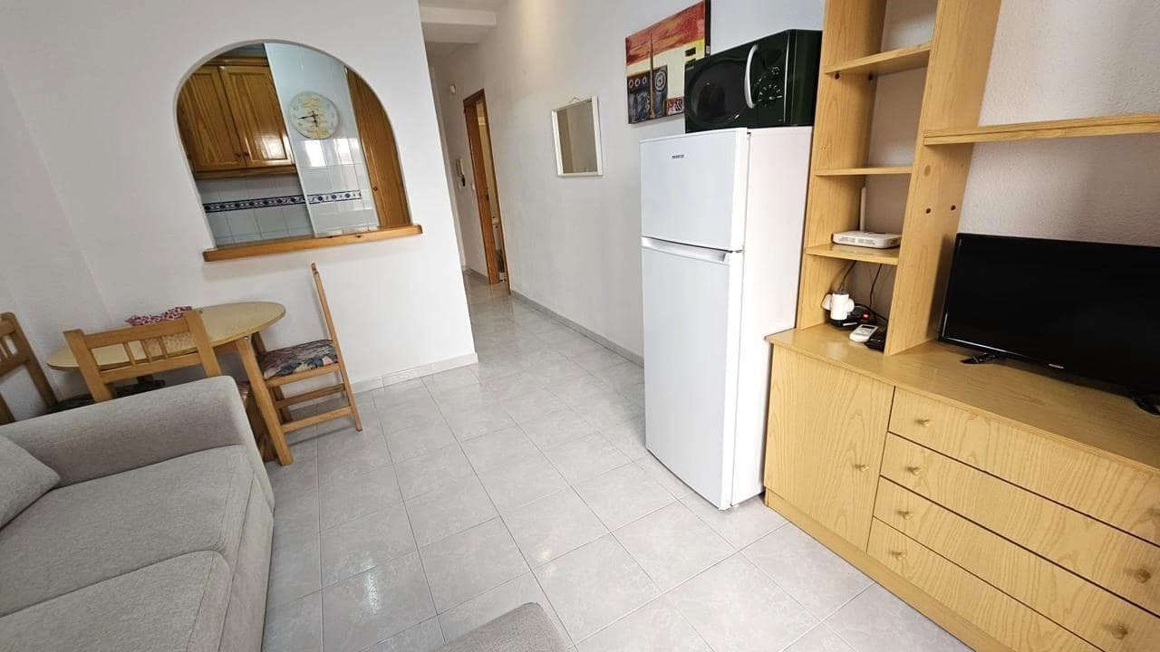 Lejlighed til salg i Torrevieja - € 79.900 (Ref: 9449905)