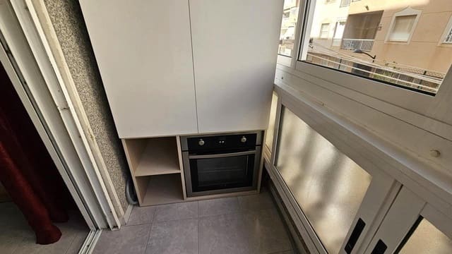 Lejlighed til salg i Playa del Acequión, Torrevieja - € 79.900 (Ref: 9449905)