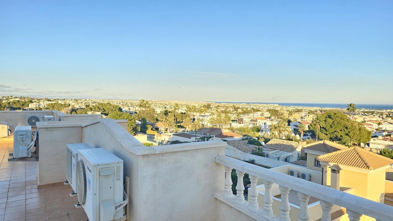 2 sovrum Lägenhet till salu i Orihuela Costa med pool - 135 000 € (Ref: 9511381)