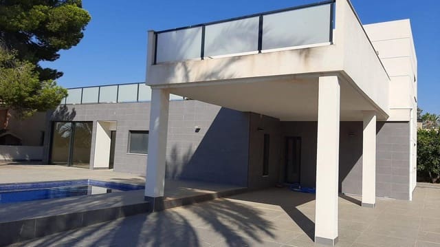 4 quarto Moradia para venda em Dehesa de Campoamor, Orihuela com piscina - 985 000 € (Ref: 9525742)